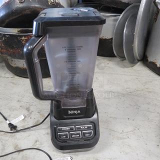 Ninja Pro Blender, model BL710WM, 1000W, 115V. Features power, pulse, and speed controls. Good condition.
