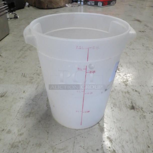 6-quart food storage container, translucent plastic, red measurement markings up to 6 quarts, side handles, good condition.