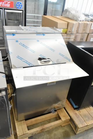 BRAND NEW Beverage Air SPE27HC-12M stainless steel sandwich prep table. Scratch and dent condition. 115V, 1 phase.