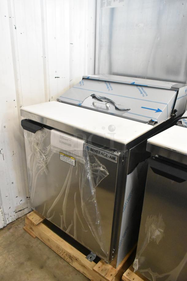 Beverage Air SPE27HC-B stainless steel prep table, new with packaging. Scratch and dent condition, Bain Marie Mega Top, 115V.