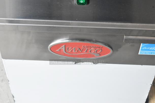 BRAND NEW Avantco 177EF40B stainless steel commercial fryer, 2 baskets, 208V, Energy Star, scratch and dent.