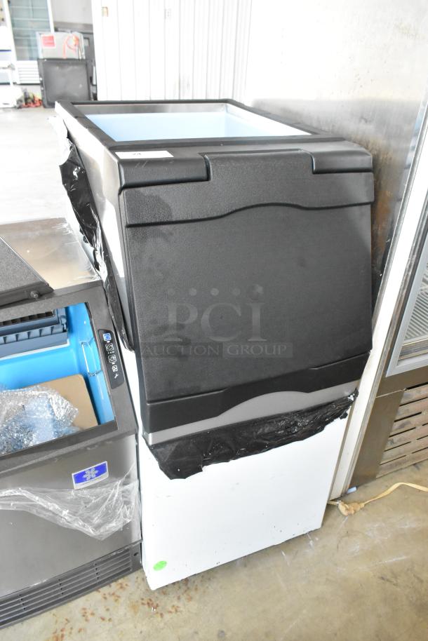 Brand new Avantco 194BIN40022 22" ice storage bin, scratch and dent, metallic alloy exterior, 383 lb capacity.