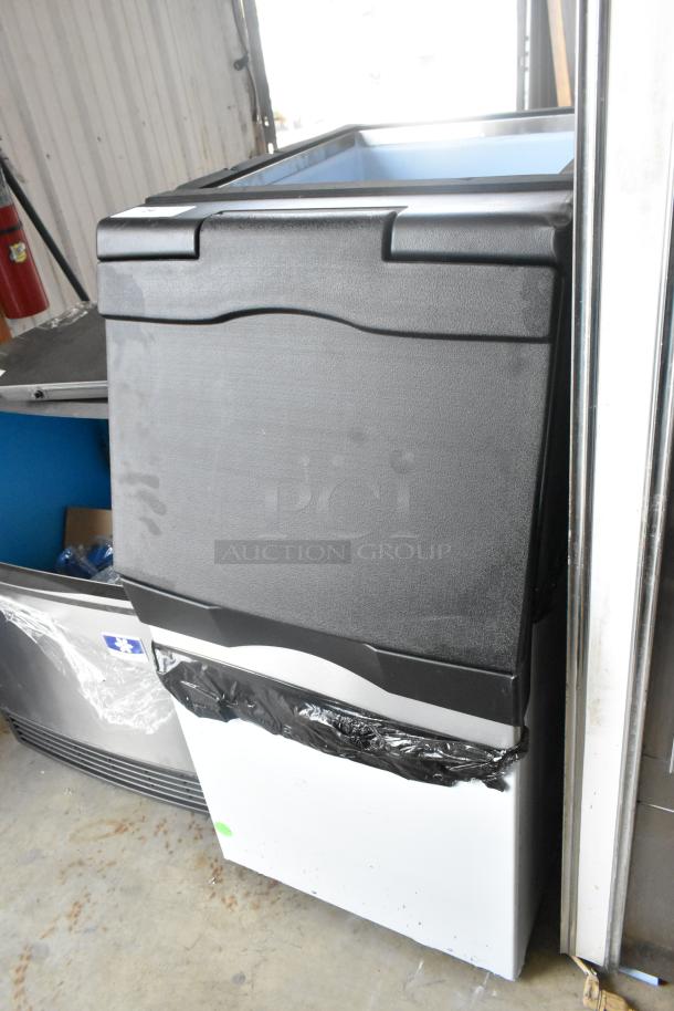 Brand new Avantco 194BIN40022 ice storage bin, 22", metallic alloy exterior, 383 lb capacity, slight scratches and dents.