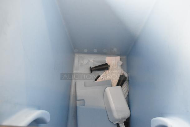 Avantco 194BIN40022 22" Ice Storage Bin, brand new scratch and dent, interior view, holds 383 lb., metallic alloy exterior.