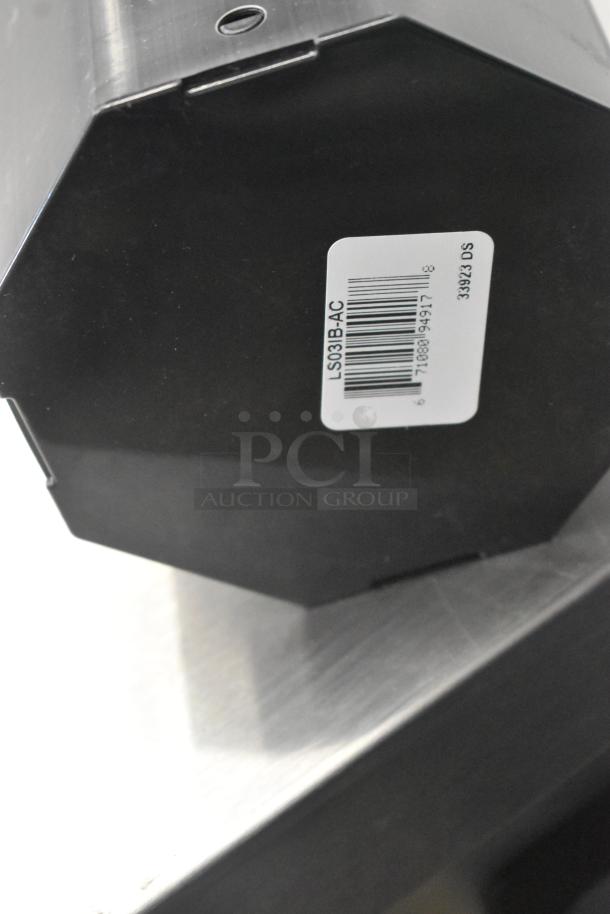 Vollrath LS03IB-AC LidSaver™ 3 in-counter lid dispenser, new condition, for 3 1/4"-3 3/4" lids, scratch and dent.