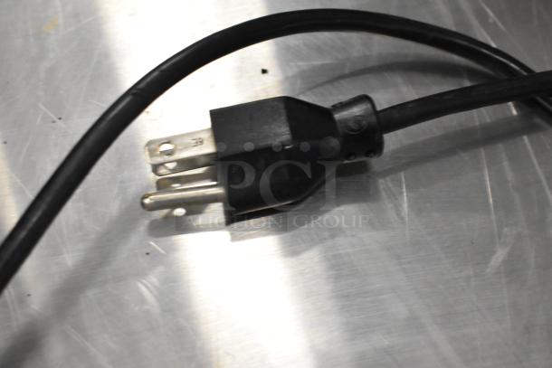 2016 Hobart HTi metal food portioning scale power cord. Model HTi, 120/208-240V, 1 phase plug.