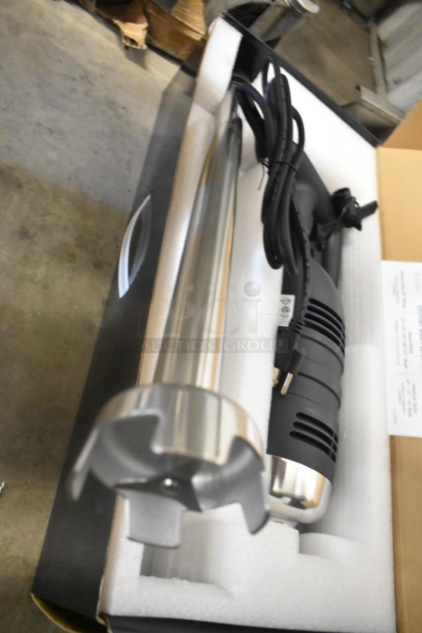 Brand new AvaMix 21" immersion blender, 120 volts, 1 phase, in original packaging. Minor cosmetic scratches.