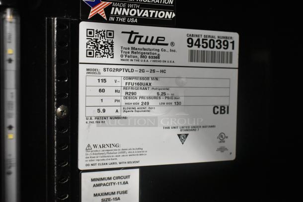 Label of True STG2RPTVLD-2G-2S-HC cooler, showing model, voltage (115V), refrigerant (R290), and serial number 9450391.