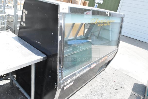 Pinnacle SSC-826 metal commercial deli display case, glass front, black exterior, 115V, 1 phase, fair condition.