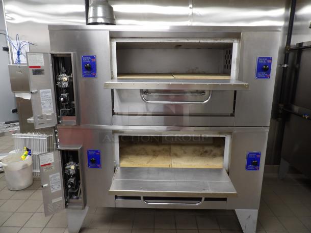 Bakers Pride D-125 Super Deck Series double stack oven, new condition, 10" deck height, 125,000 BTU, natural gas.