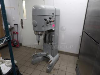 Hobart M802 Metal Commercial Floor Style 80 Quart Planetary Dough Mixer. 208 Volts, 3 Phase. Powered on and working! - Item #1196101
