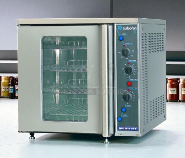 Moffat Turbofan E32MS double deck convection oven in excellent condition, 208V, fully tested, glass door, control panel visible.