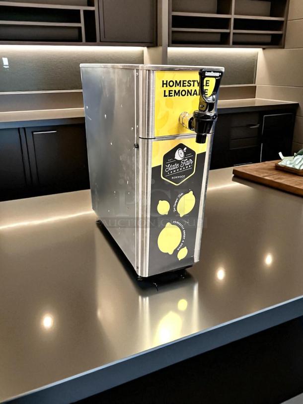 Newco FPM-1 State Fair Lemonade Dispenser, silver, Tomlinson spout, excellent condition, fully tested, homestyle lemonade branding.