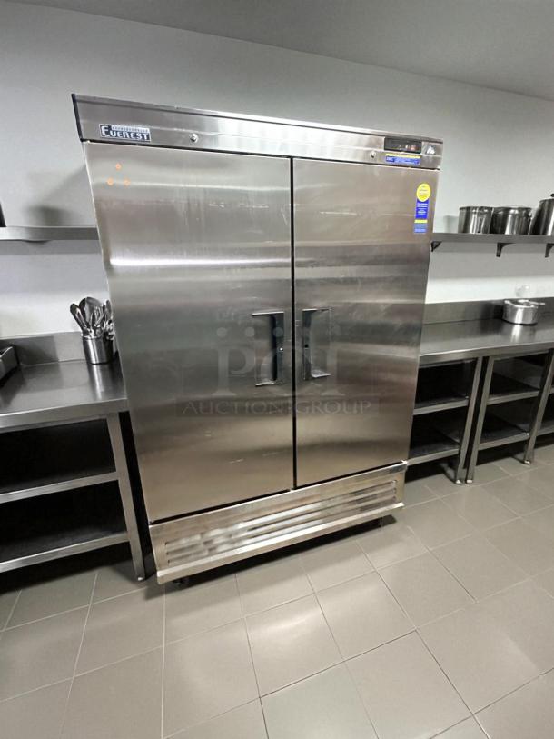 Everest EBR2D 2-Door Commercial Refrigerator, superb condition, stainless steel, fully tested and working.