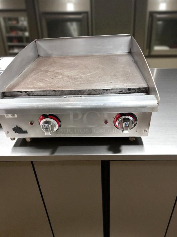 Commercial countertop 24" manual gas griddle, outstanding condition, fully tested and working, with dual control knobs.