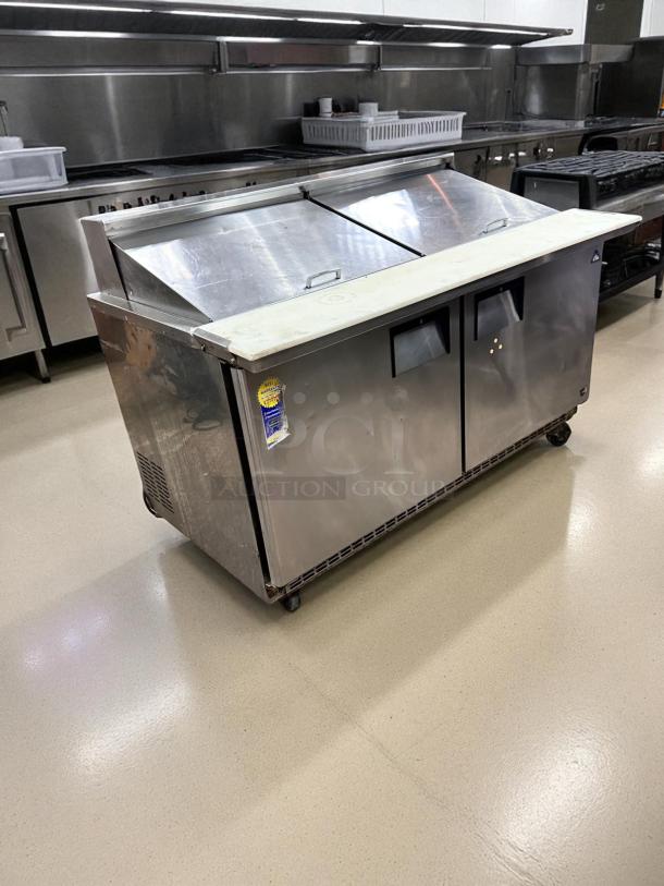 Everest EPBWR2 refrigerated sandwich prep table, 2-door, top-tier condition, stainless steel, 115V, fully tested.