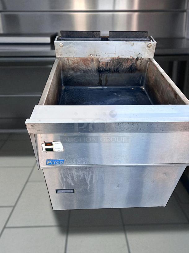 Pitco FBG24 gas fryer, 24" wide, 120,000 BTU, natural gas, outstanding condition, fully tested, stainless steel exterior.