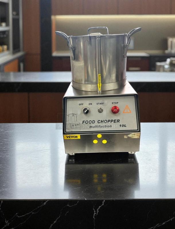 VEVOR MP-FC310 10L Food Processor in stainless steel, 1100W, top-tier condition. Clearly labeled controls, fully tested.