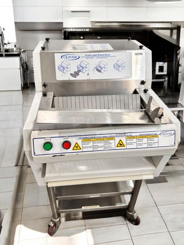 Oliver Bread Slicer, Model 624, 115V in outstanding condition. Front load design, fully tested and working.