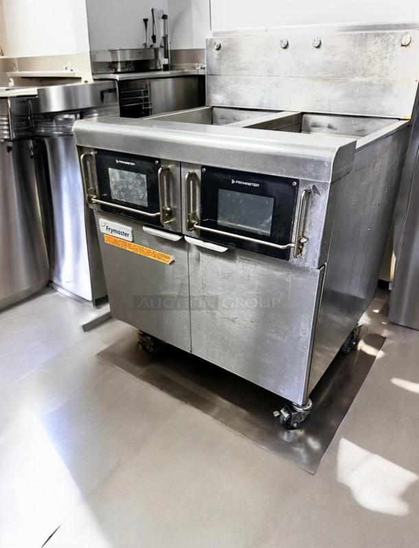 Frymaster FPGL230CA 2-bay gas fryer, superb condition, natural gas, SMART4U touchscreen control, fully tested.