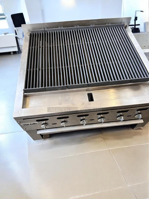 Pristine Vulcan VCCB72 72" gas charbroiler with 6 burners, natural gas, fully tested, excellent condition.