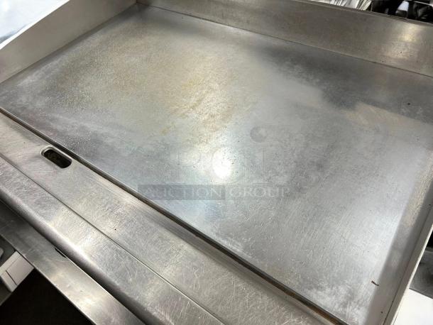 Star Max 624TF 24" gas griddle in outstanding condition, featuring thermostatic controls; fully tested and working.