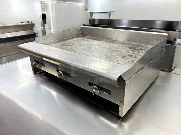 American Range ARMG-36 36" gas countertop griddle, manual controls, outstanding condition, fully tested and working.