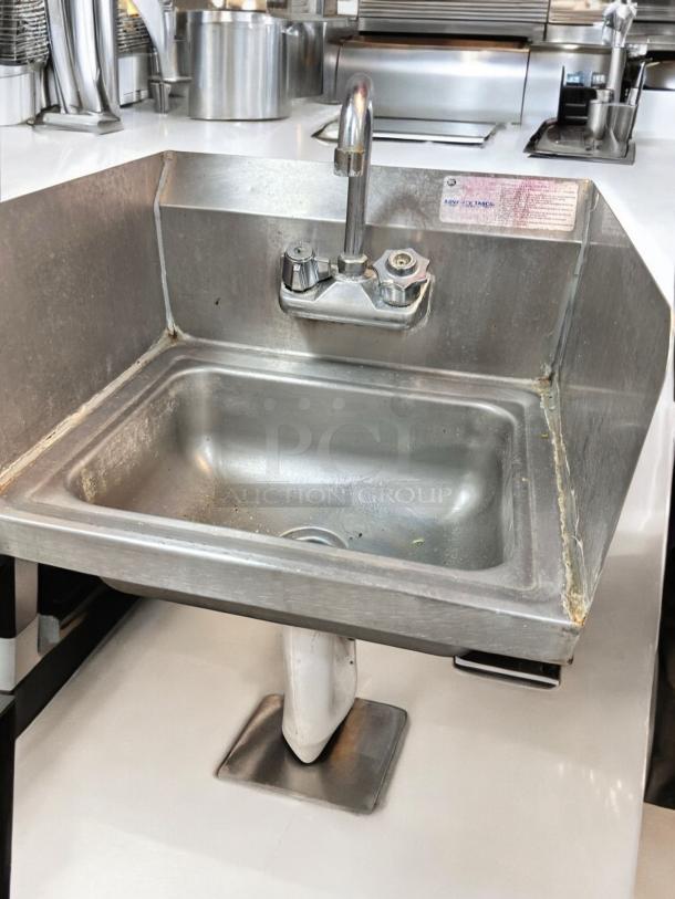 Advance Tabco WS-1 wall-mount hand sink with faucet and side splashes in outstanding condition, stainless steel, fully tested.