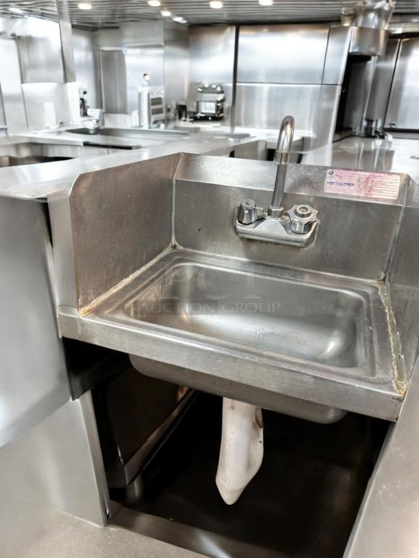 Advance Tabco WS-1 wall-mount hand sink with faucet and side splashes, stainless steel, outstanding condition, fully tested.