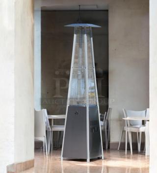 Hiland HLDS01-CGTSS outdoor pyramid patio heater in excellent condition, propane-fueled, fully tested and working.