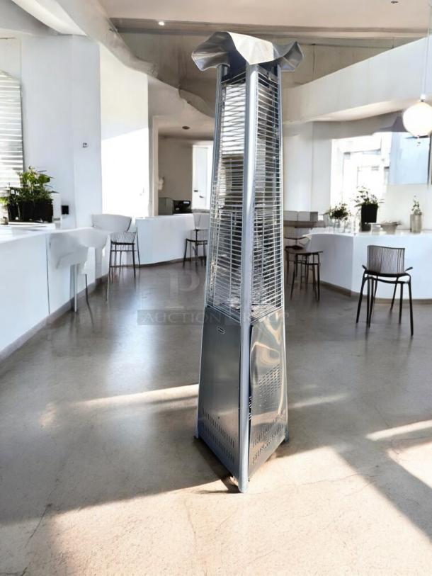 Hiland HLDS01-CGTSS outdoor pyramid patio heater in excellent condition, propane-fueled, fully tested and working.