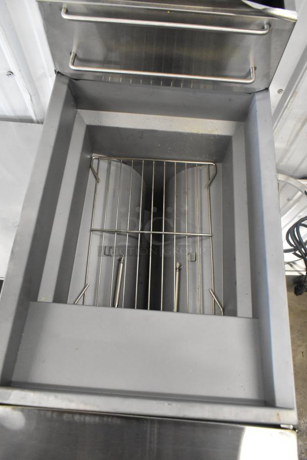 Stainless steel open pot fryer, 2024 model, 40 lb capacity, two fry baskets, 90,000 BTU, Cooking Performance Group. New.