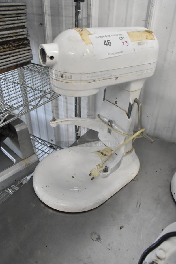 KitchenAid KV25G0XWW/KSMC50S mixer, 5 qt, metal, used condition, includes 2 dough hooks, 1 paddle, 115V, 1 phase.