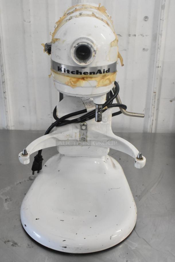 KitchenAid KV25G0XWW/KSMC50S 5 Qt metal dough mixer, visible wear, includes 2 dough hooks, 1 paddle, 115V.