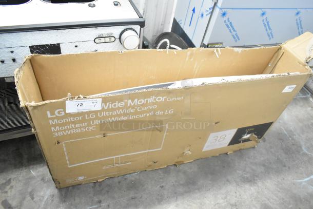 Cardboard box for 2023 LG 38WN95C Curved TV, original packaging, slightly worn. Pickup required, no shipping available.