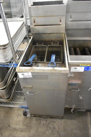 Pitco Frialator 40D stainless steel deep fryer, natural gas, with 2 metal fry baskets, 115,000 BTU, commercial floor model.