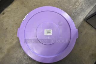 Purple Baker's Mark allergen-safe lid, 32-gallon, new, slight dent, item #176IBRLID32P, scratch and dent clearance.