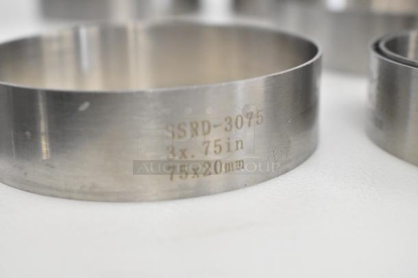 Fat Daddio's stainless steel round cake ring mold, model SSRD-3075, size 3.75in/75x20mm, brand new with minor scratches.
