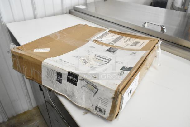 BRAND NEW SCRATCH AND DENT! Boska 520060 Mozzarella Cheese Cutter in original damaged box. Labels and product details visible.