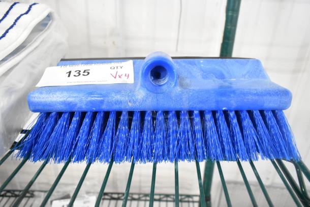 Blue brush head with stiff bristles, model Lavex 304MFFMS24BLL. Brand new condition, marked as lot 135, quantity x4.