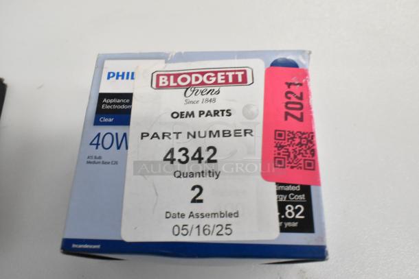 Blodgett 4342 Bulb Box, labeled OEM parts, 40W, 120V, quantity 2, date assembled 05/16/25, pink tag attached.