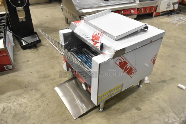 Brand new Avantco 184T140 10" conveyor toaster, scratch and dent, 3" opening, 300 slices/hr, 120V, 1 phase.
