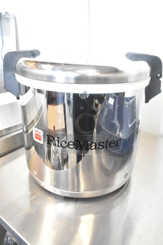 BRAND NEW Town 56919NF 92 Cup Stainless Steel Rice Warmer, scratch and dent condition, RiceMaster branding visible.