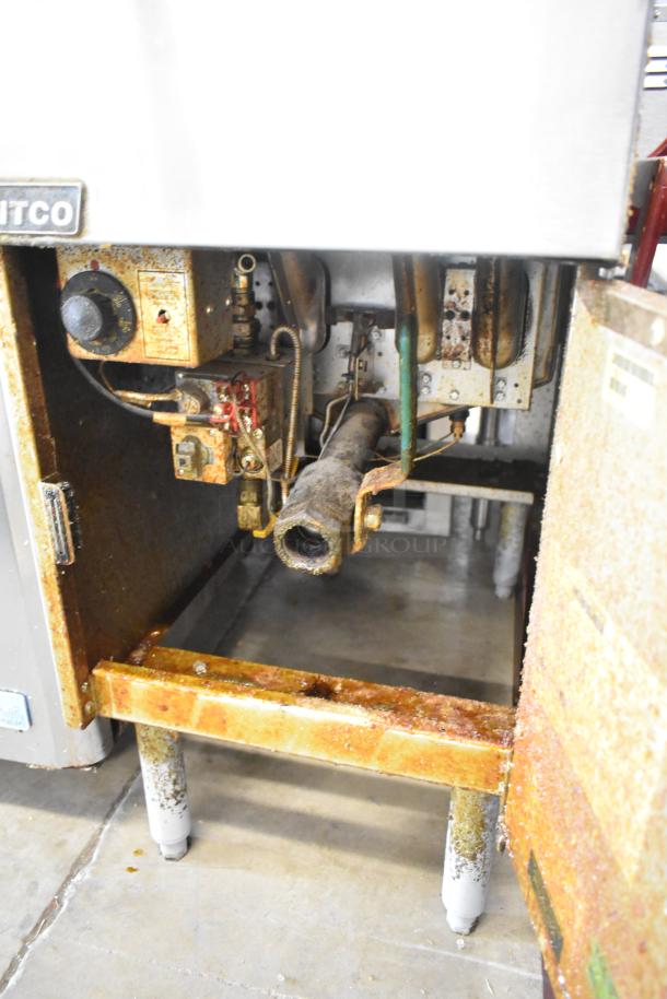 Pitco Frialator SG14 commercial deep fat fryer, stainless steel, natural gas, 110,000 BTU, includes 2 metal fry baskets.
