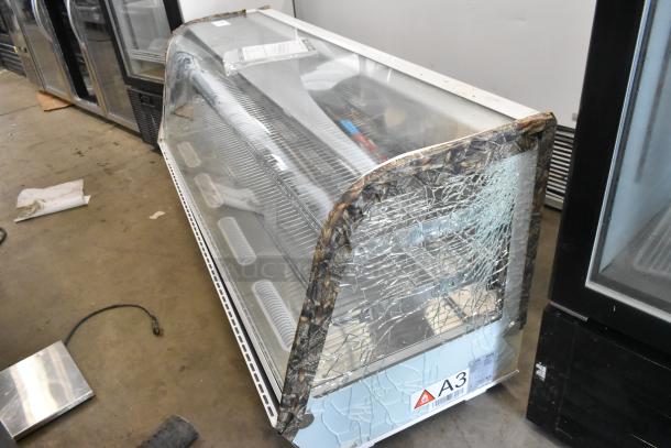 BRAND NEW SCRATCH AND DENT KoolMore CDC-8C-WH display fridge, white, 8 cu. ft., curved glass damaged, 115 volts, 1 phase.