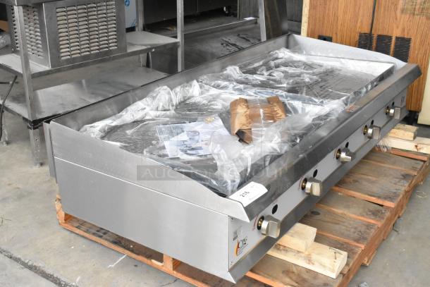BRAND NEW Cooking Performance Group 351GMCPG60NL 60" stainless steel gas griddle, 150,000 BTU, manual controls, scratch and dent condition.