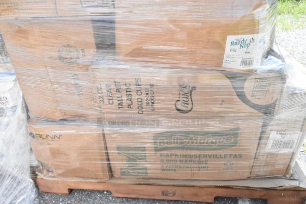 Pallet of 25 new scratch and dent items, including plastic spoons, cups, vacuum bags, to-go containers, and napkins.