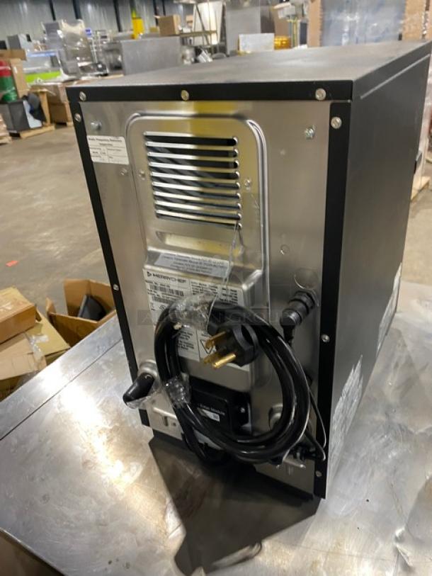 Merrychef Eikon E2S 2022 black electric rapid cook oven, Model: EikonE2S, SN: 2210213093088, 208/240V 1 Phase.