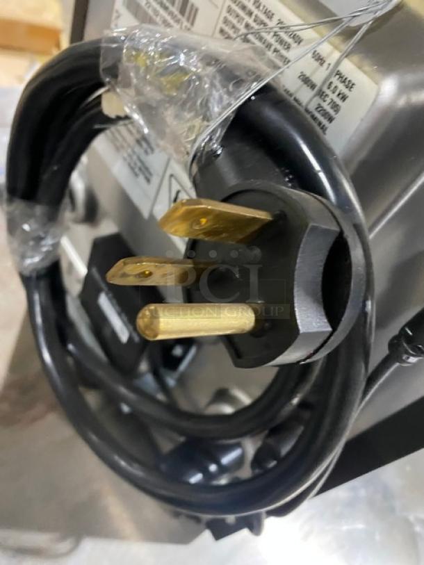 Merrychef Eikon E2S electric rapid cook oven plug and cable. Model: 2022, 208/240V 1 Phase, SN: 2210213093088.