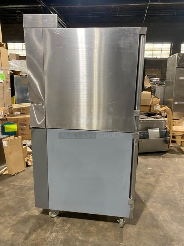Vulcan SG1010B double-stacked convection oven, stainless steel, natural gas, on casters, 115V 1 phase, model SG1010B.